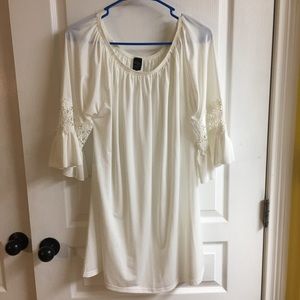 WinWin Ruffle Sleeve Tunic